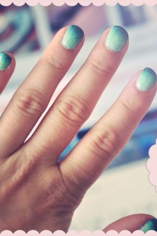 DIY Dip Dye Nails